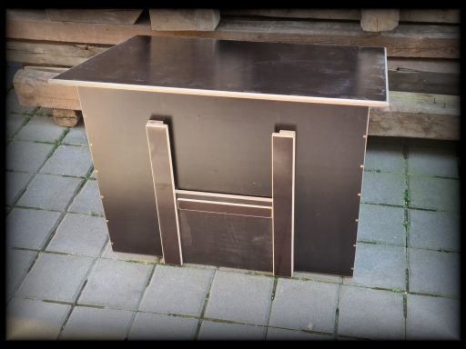 Falltor, geschlossen mit Magnet
