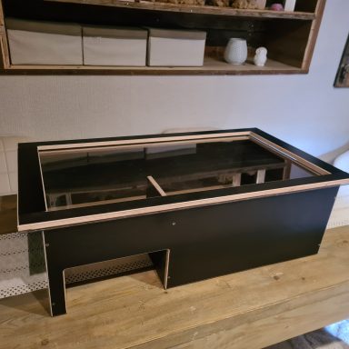mit Acrylrahmendach mit Acrylrahmendach